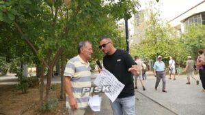 “Kemi një shtet kundra popullit”,protestuesi: Politikanët po bëjnë gati skemën për vjedhur pensionet